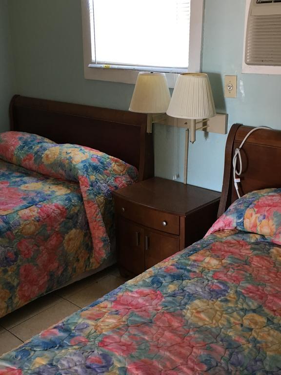 מירטל ביץ' Calypso Motor Inn מראה חיצוני תמונה