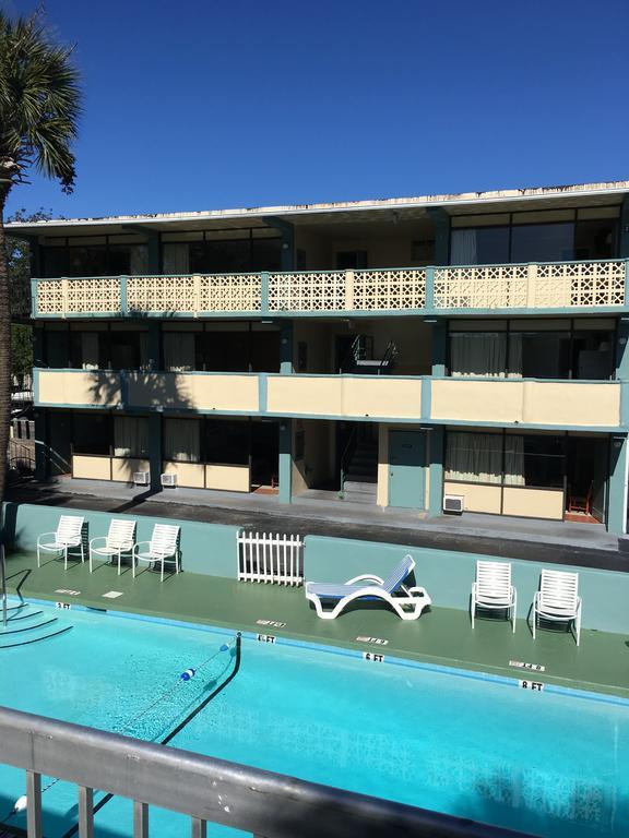 מירטל ביץ' Calypso Motor Inn מראה חיצוני תמונה