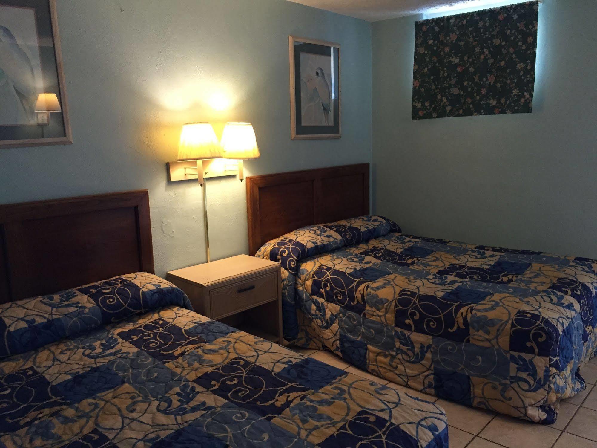 מירטל ביץ' Calypso Motor Inn מראה חיצוני תמונה