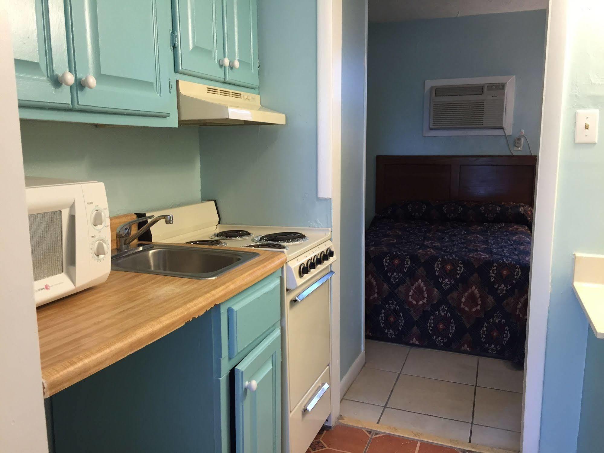 מירטל ביץ' Calypso Motor Inn מראה חיצוני תמונה
